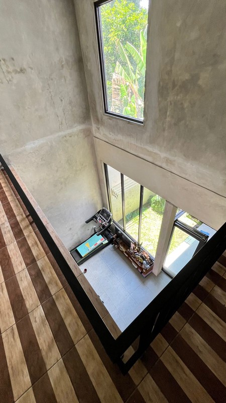 Rumah Semi Furnish 2 Lantai Siap Huni di Ngaglik, Sleman - Lokasi Strategis Dekat Pasar Gentan