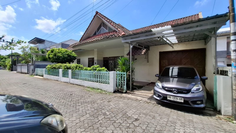 Dijual Rumah 2 Lantai Lokasi Strategis Dekat UGM - Demangan Sleman 