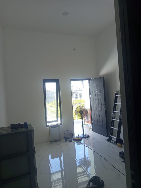 Rumah Modern 2 Lantai di Kawasan Eksklusif Dian Regency 2, Surabaya