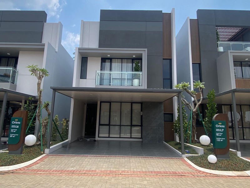 RUMAH CANTIK DI CLUSTER BARU KOTA WISATA ECOVIA CIBUBUR