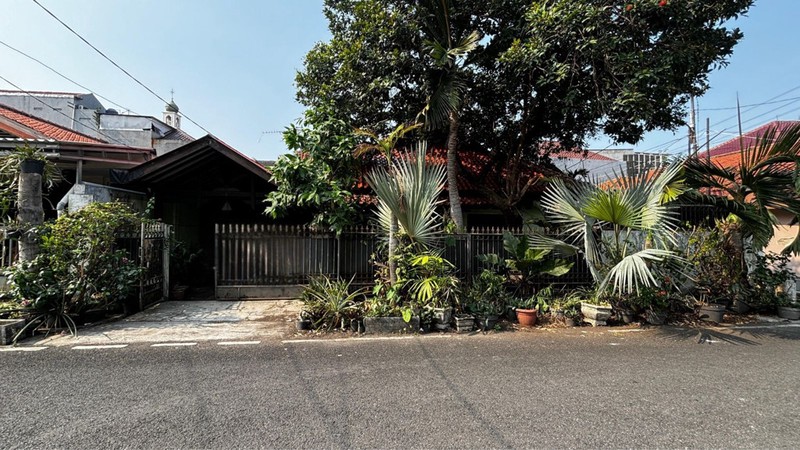 Rumah Hook Dalam Komplek Di Pulo Asem Rawamangun Jaktim