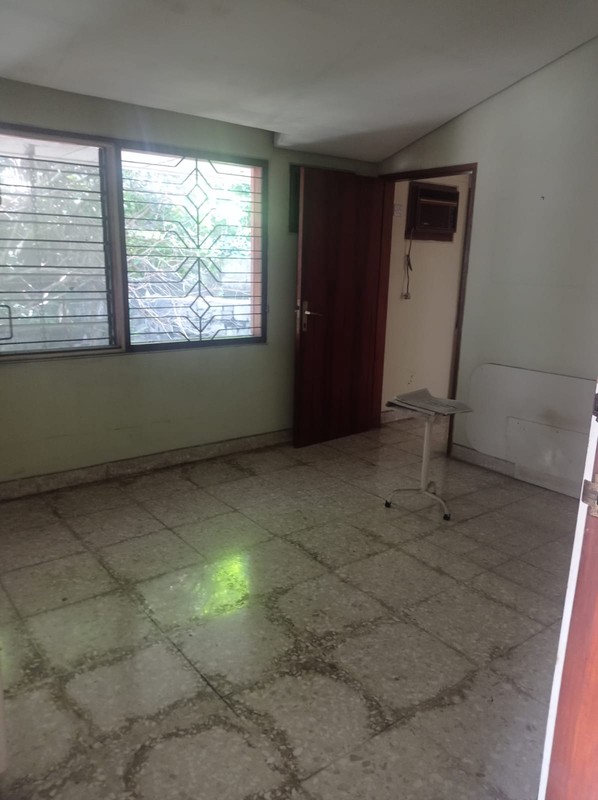 Rumah Di Jl. Sekolah Duta, Pondok Indah, Jakarta Selatan 