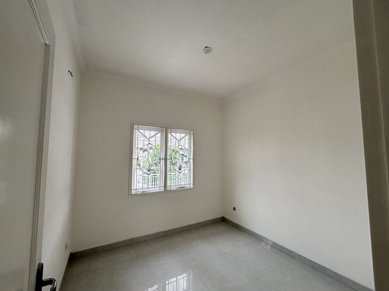 Rumah Kokoh 2 Lantai Siap Huni di Kota Wisata Cibubur