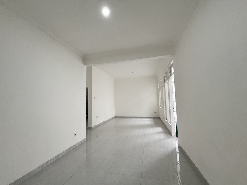 Rumah Kokoh 2 Lantai Siap Huni di Kota Wisata Cibubur