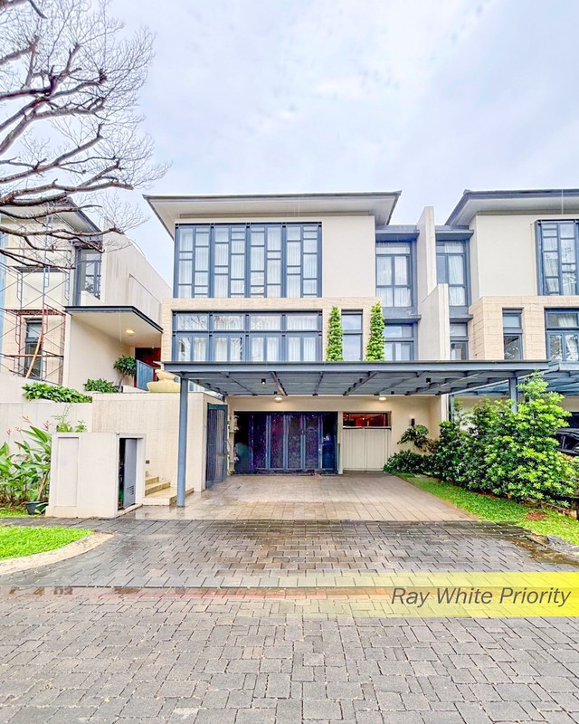 Rumah Mewah Lancewood Navapark BSD City, dekat ke Gading Serpong