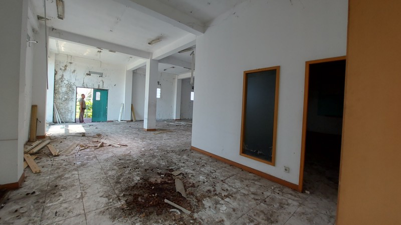 Tanah Dan Bangunan Komersial Raya Pradah Indah Surabaya Barat - 6.195 meter persegi Lokasi Strategis Dekat Pakuwon Mall