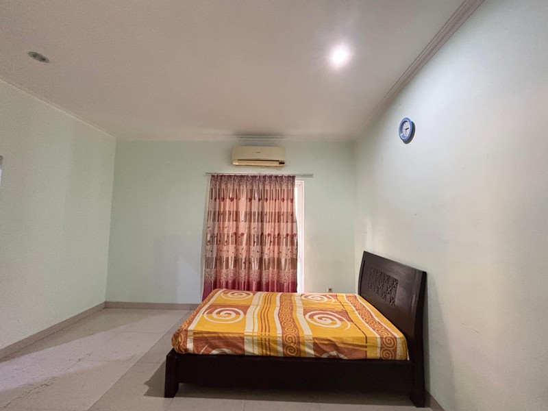 Rumah Besar posisi Hoek di Cluster Premium Kota Wisata Cibubur  