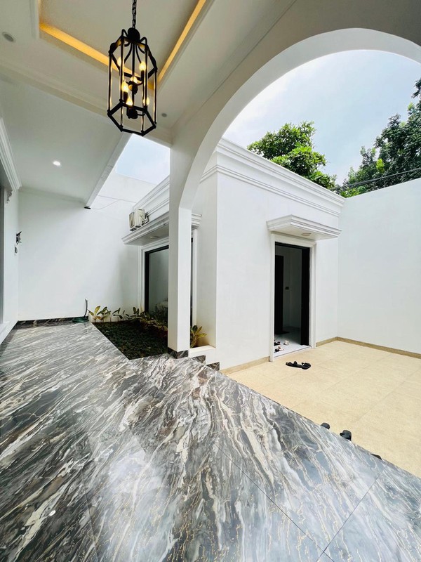 Rumah Baru Siap Huni LT 406m2 di Pondok Indah, Jakarta Selatan