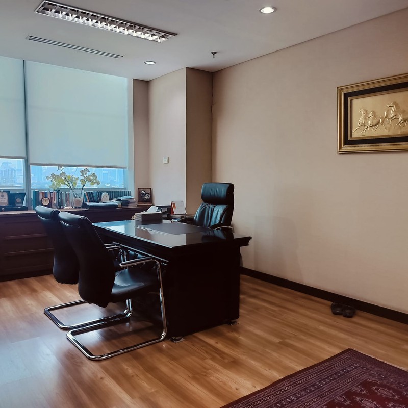 Office Gandaria 8 Gandaria City , luas 50 m2, semi fitted, direct access ke Mall Gandaria City, bebas rute ganjil-genap, 15 menit ke Senayan