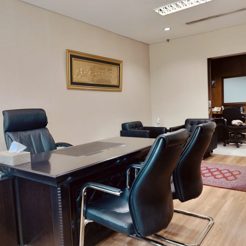 Office Gandaria 8 Gandaria City , luas 50 m2, semi fitted, direct access ke Mall Gandaria City, bebas rute ganjil-genap, 15 menit ke Senayan
