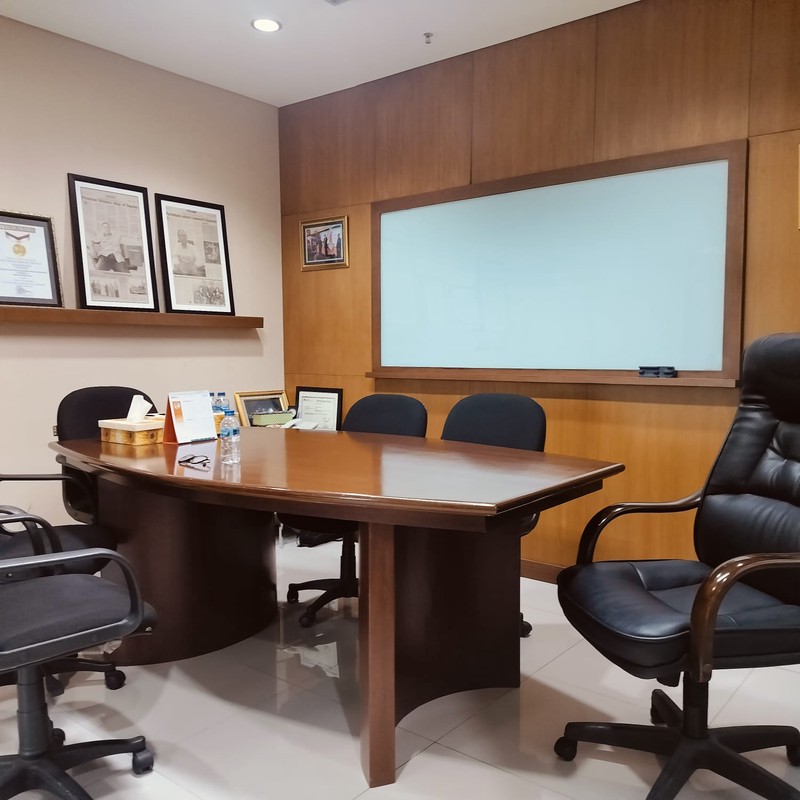 Office Gandaria 8 Gandaria City , luas 50 m2, semi fitted, direct access ke Mall Gandaria City, bebas rute ganjil-genap, 15 menit ke Senayan