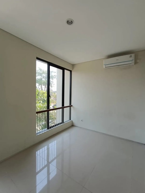 Dijual Rumah 2 lantai Murah Bagus di Northwest Lake Citraland Surabaya Barat - Termurah Se-Cluster!