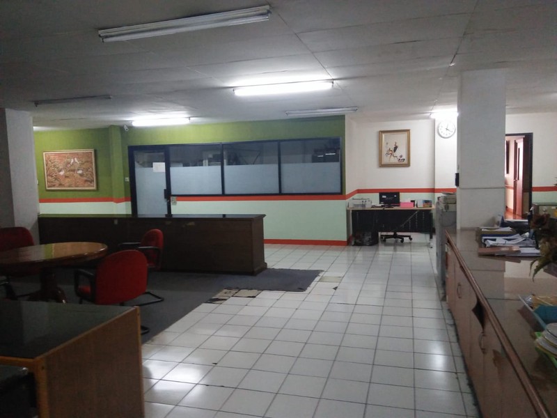 Dijual Ruang Usaha Lokasi Strategis Di Jatinegara, Jakarta Timur
