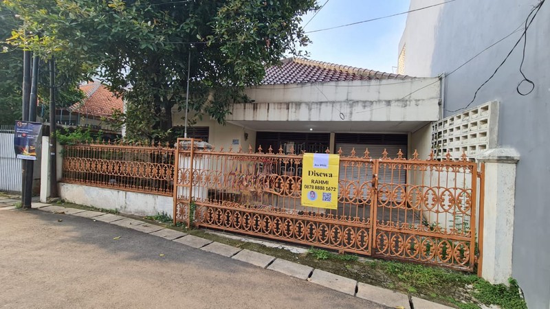 Rumah 2 Lantai di Kelingkit Menteng Dalam Jaksel