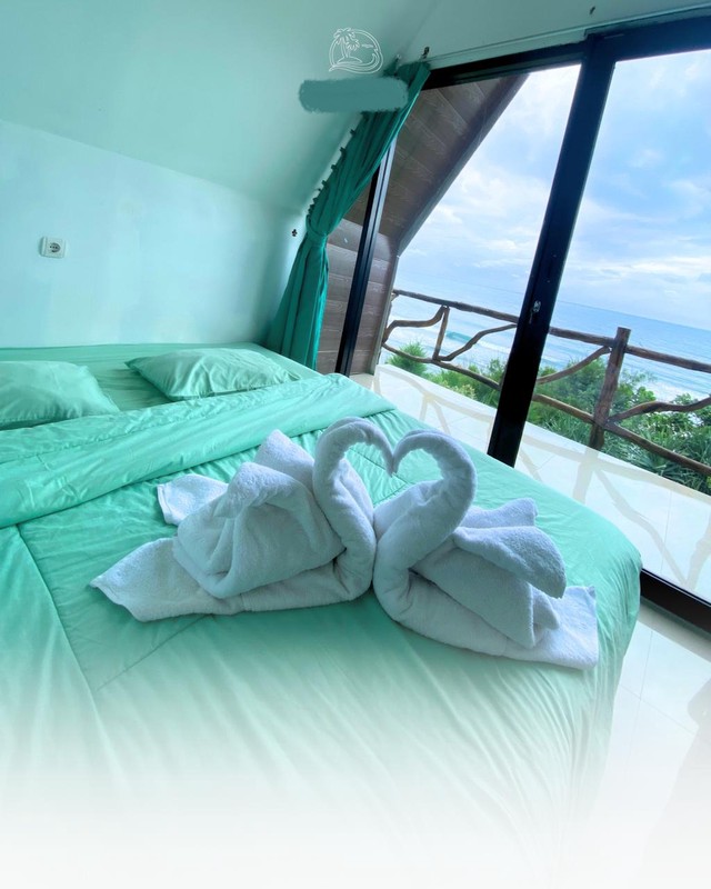 Investasi Eksklusif  Villa / Resort Kekinian di Tepi Pantai, Kota Pacitan