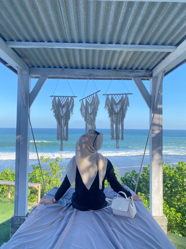 Investasi Eksklusif  Villa / Resort Kekinian di Tepi Pantai, Kota Pacitan