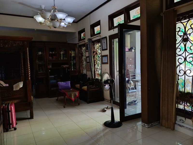 Rumah Dijual di Rungkut Asri Utara Surabaya - 2 Lantai, 4+2 Kamar, Jalan 6 m