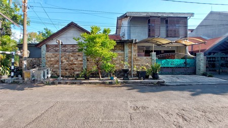 Rumah di Rungkut Asri Utara Surabaya - Lokasi Premium Dekat MERR