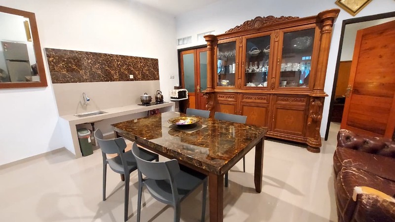 Rumah Bagus Siap Huni di Komplek Depkes Cipayung, Ciputat