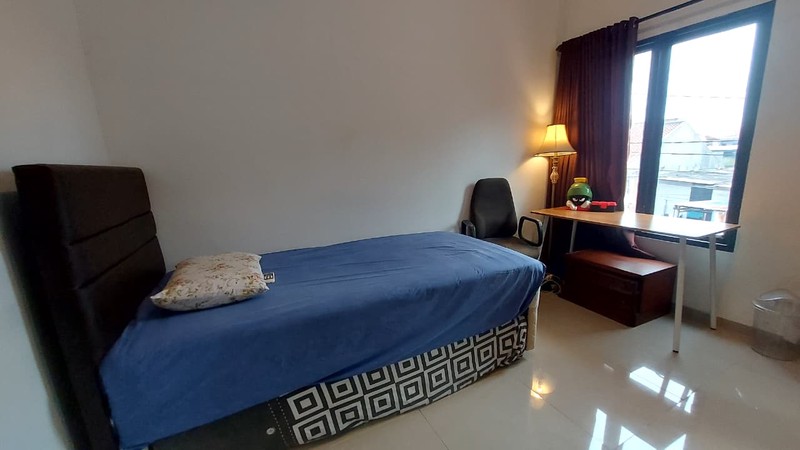 Rumah Bagus Siap Huni di Komplek Depkes Cipayung, Ciputat