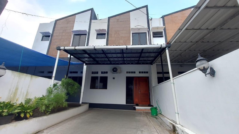 Rumah Bagus Siap Huni di Komplek Depkes Cipayung, Ciputat