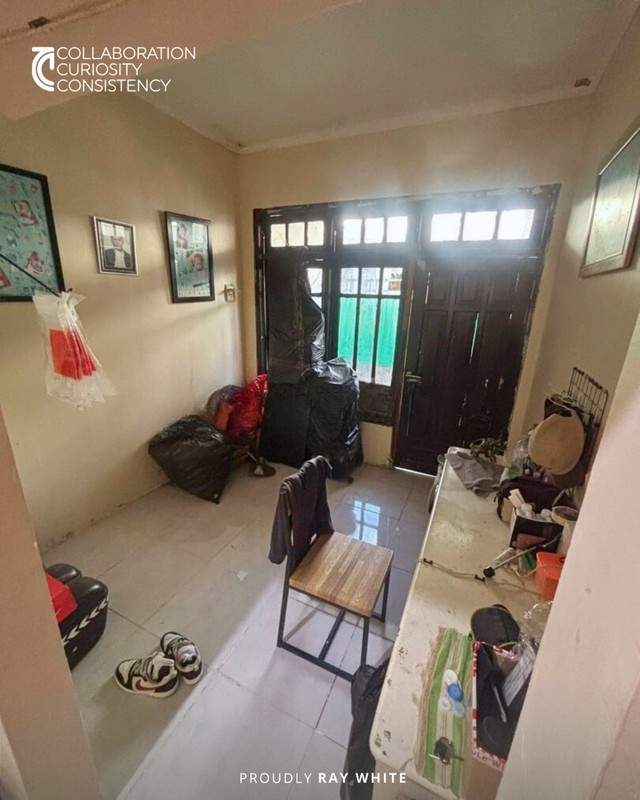 Dijual Rumah Nyaman di Lontar Sambisari Surabaya Barat - Lokasi Strategis Dekat Citraland & Graha Natura