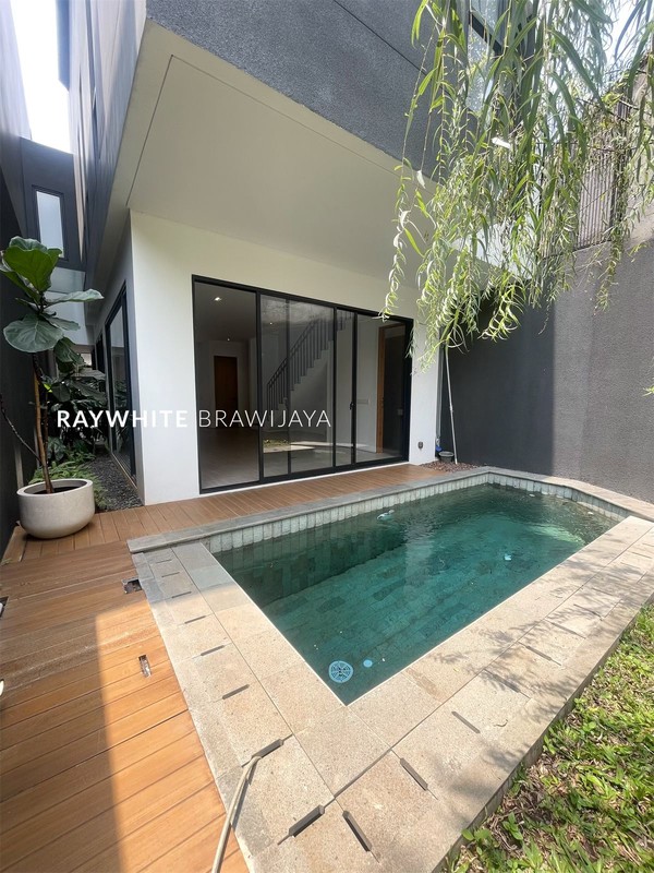 Brand New Townhouse Modern Area Arco Kemang