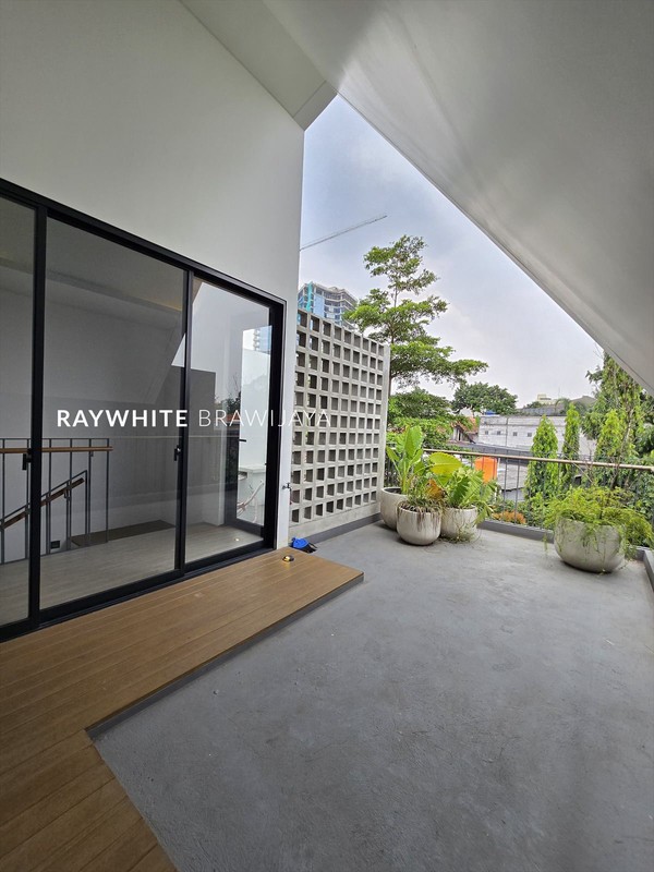 Brand New Townhouse Modern Area Arco Kemang