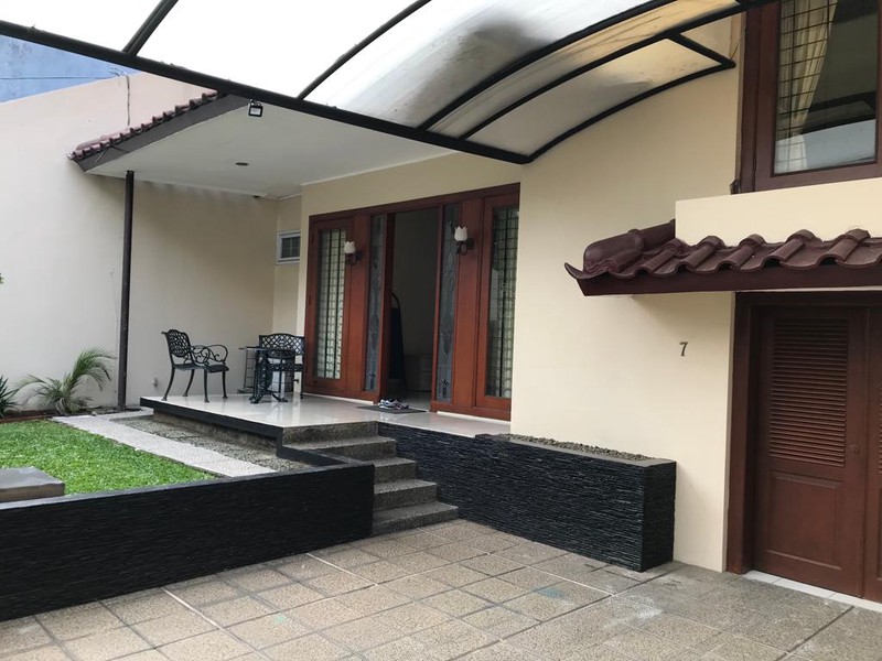 Rumah Full Furnished, Di Daerah Kebayoran Lama