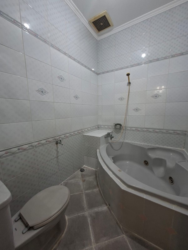 Rumah dijual lokasi Premium di Kelapa Gading cocok untuk rumah tinggal yang nyaman atau silent office yang elegant.