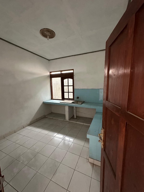 Dijual Rumah Luas 300 Meter Persedi Lokasi Strategis Ngringo, Jaten, Karanganyar 