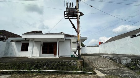 Dijual Rumah Luas 300 Meter Persedi Lokasi Strategis Ngringo, Jaten, Karanganyar 