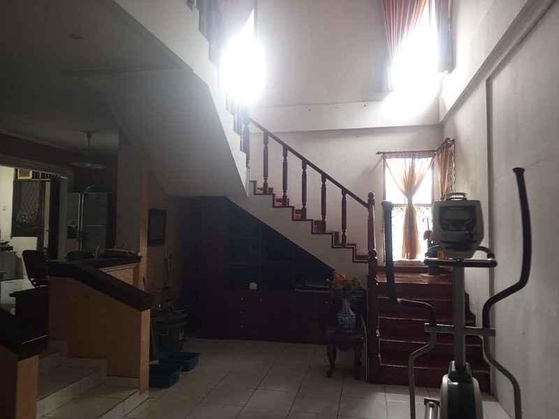 HUNIAN ASRI DAN NYAMAN SERTA LUAS DI PANGKALAN JATI, CINERE,  DEPOK