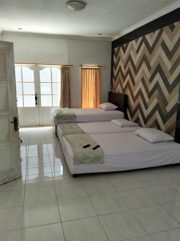 Ruko 3 Furnish Lantai Strategis Lokasi Dekat SD Kanisius Gayam 1, Pakualaman, Yogyakarta