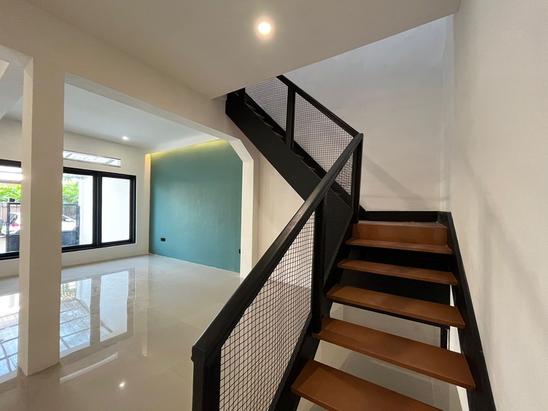 Brand New Rumah Minimalis Siap Huni Dalam Komplek Strategis di Cinere