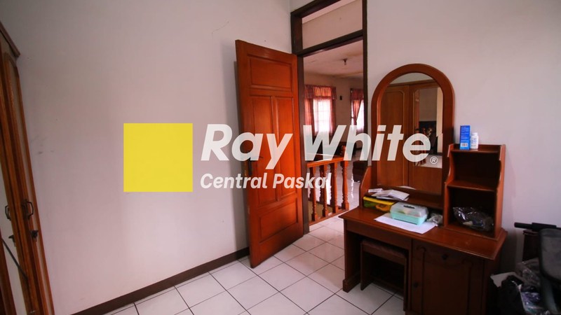 Rumah 2 Lantai di Mainroad Taman Cibaduyut Indah Bandung