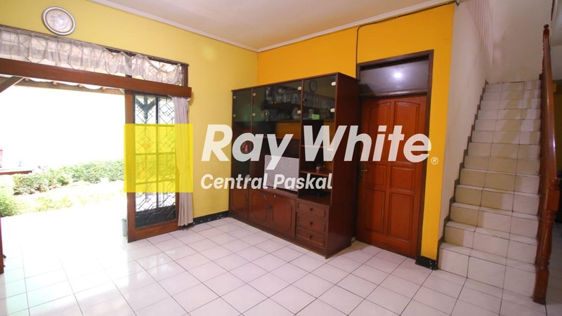 Rumah 2 Lantai di Mainroad Taman Cibaduyut Indah Bandung