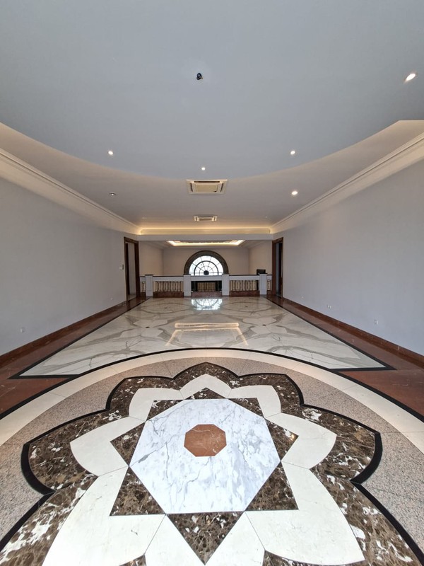 Rumah Mewah siap huni dikawasan Jakarta Selatan