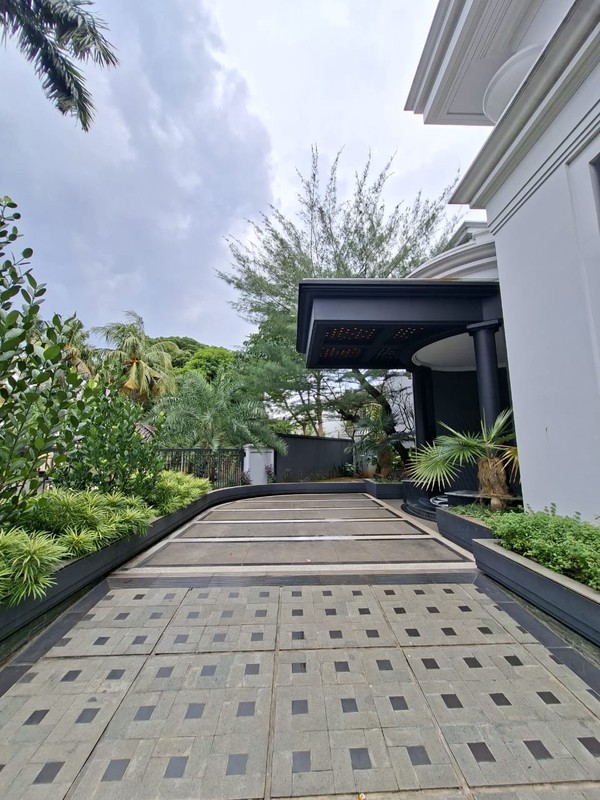 Rumah Mewah siap huni dikawasan Jakarta Selatan