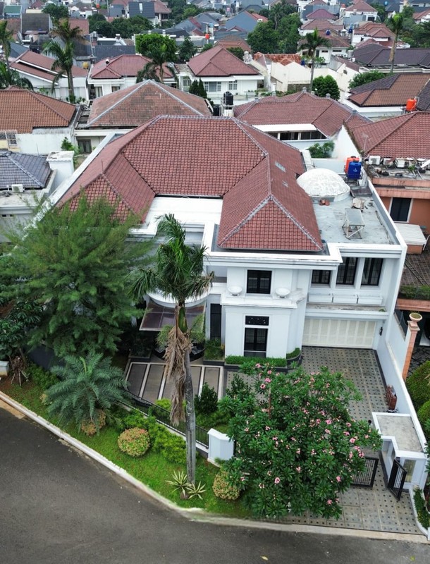 Rumah Mewah siap huni dikawasan Jakarta Selatan