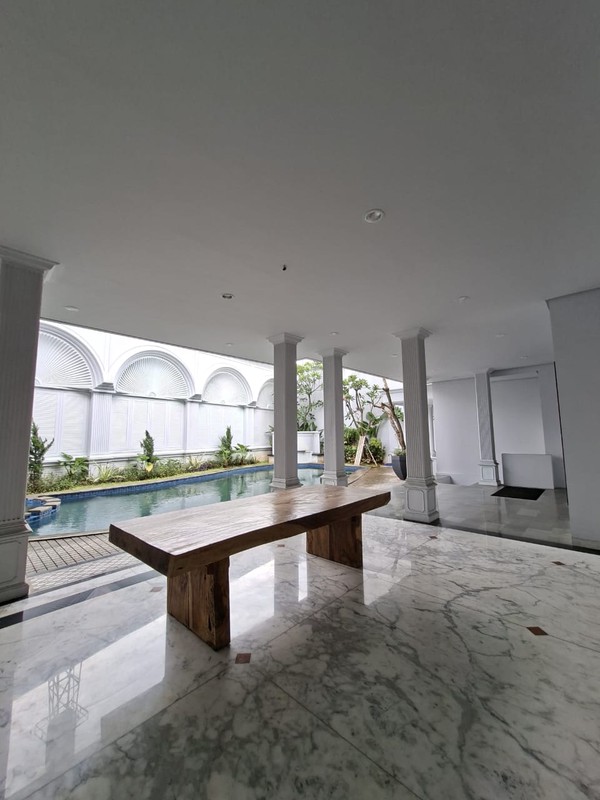 Rumah Mewah siap huni dikawasan Jakarta Selatan