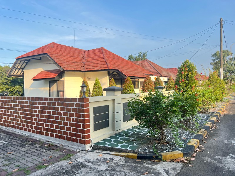 Di Jual Ex Expat Housing TAMAN SIDOARJO