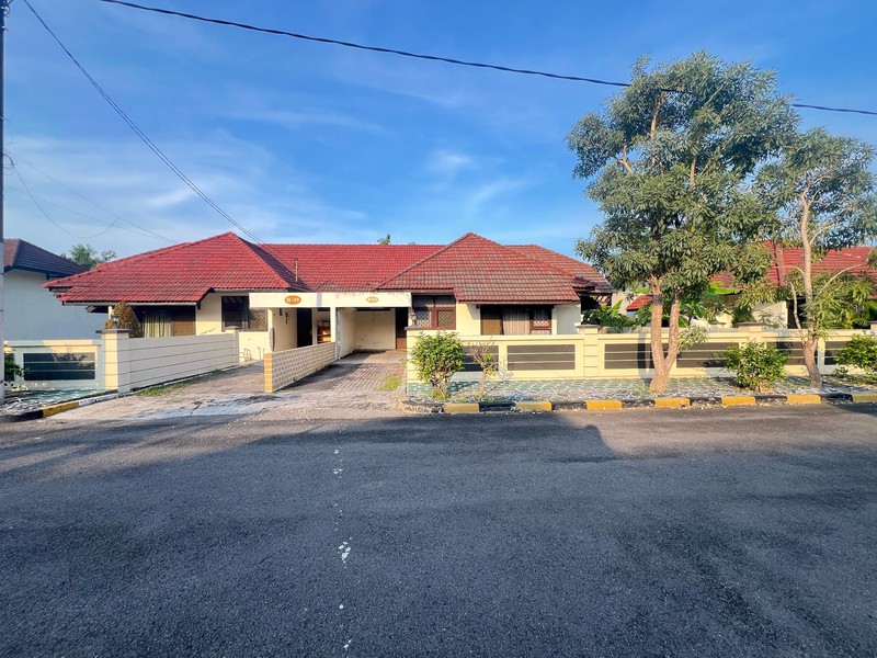 Di Jual Ex Expat Housing TAMAN SIDOARJO