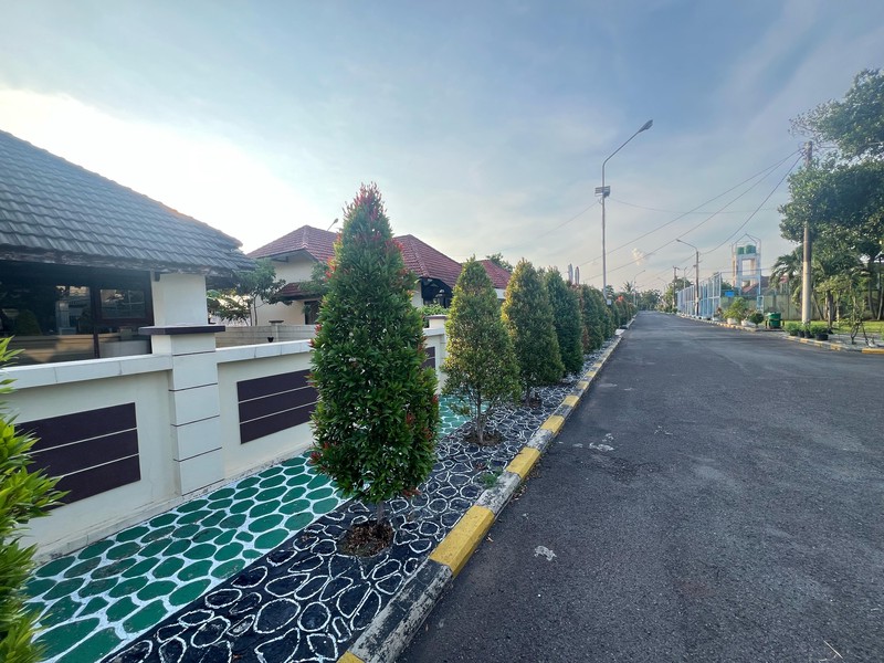 Di Jual Ex Expat Housing TAMAN SIDOARJO