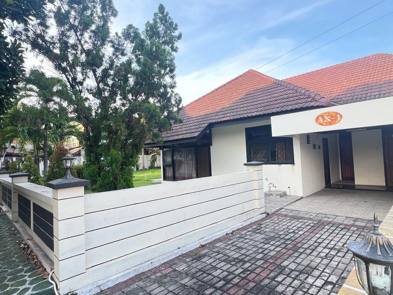 Di Jual Ex Expat Housing TAMAN SIDOARJO
