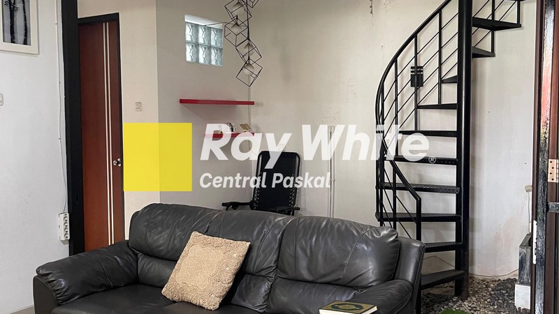 Rumah 2,5 Lantai di Batununggal Indah Kota Bandung