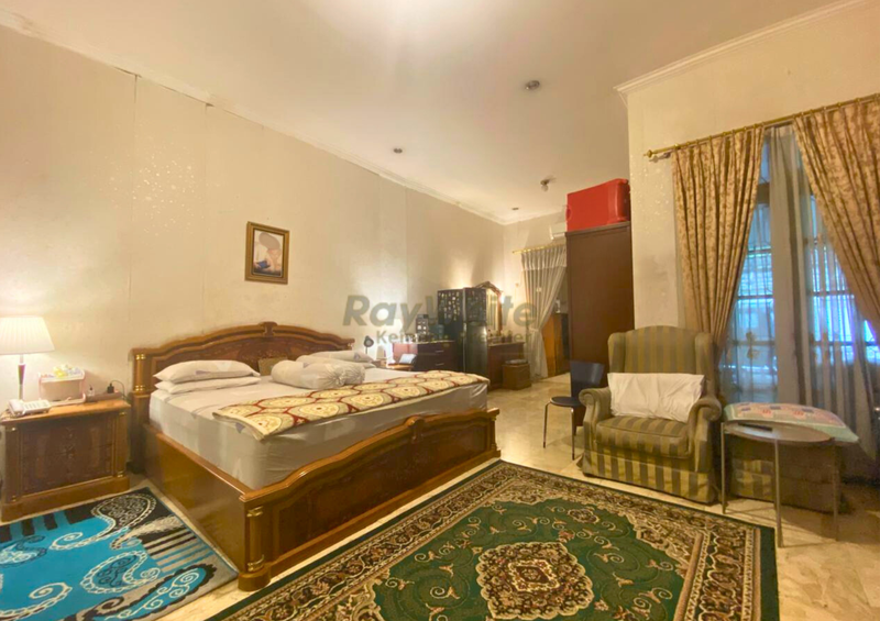 Rumah Megah Luas Strategis di Jalan Bangka Elite Hanya 1,8 Km dari Lippo Mal Kemang