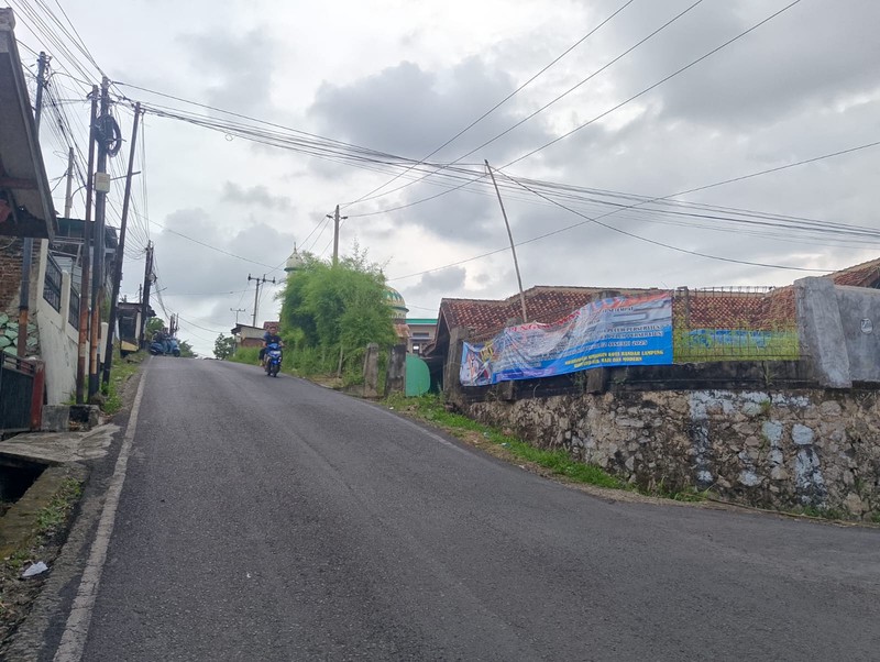 rumah murah dibawah harga pasaran luas tanah 1456m&#xb2; plus kontrakan 5 pintu dekat kodim imam bonjol