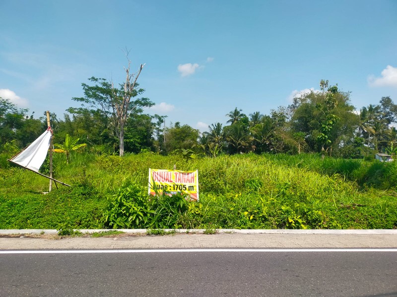 Dijual Tanah 1705 Meter Persegi Cocok Untuk Cluster/Investasi, Umbulmartani, Ngemplak, Sleman