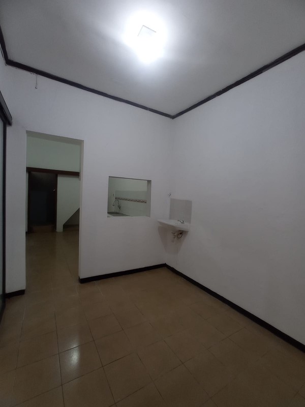 DiJual Rumah Terawat Mulyosari Tengah,dekat Pakuwon City n ITS